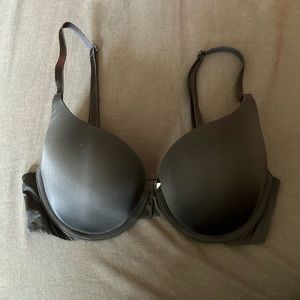 Black Victoria’s Secret Bra